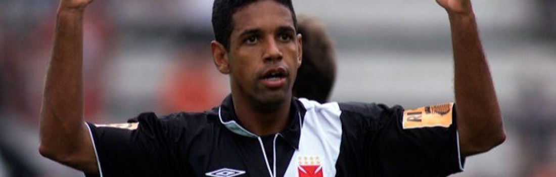 Ex- Zagueiro relembra como livrou Vasco da série B e impediu título do Atlético-PR